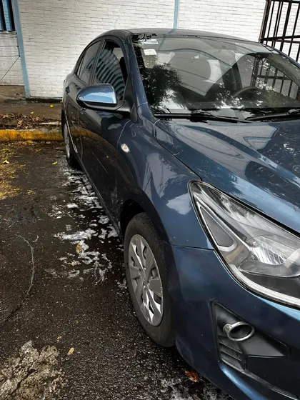Kia Rio 1.6 L Sedan Mt