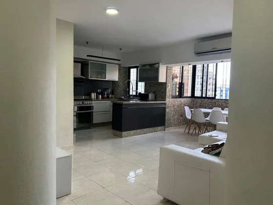 Hortiz 25566 En Venta Estupendo Apartamento En La Trigaleña. 97m2 Con Planta 50%  Valencia , Estado Carabobo.