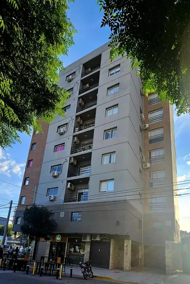 Departamento En  Alquiler, 1 Dorm. Cordoba Y Alderete