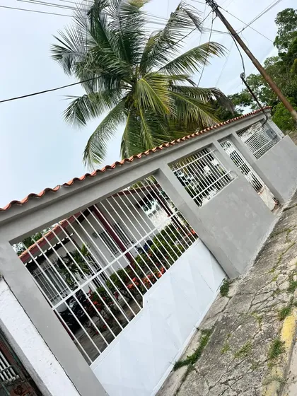 Fg Amplia Casa De Esquina 4tq Etapa De Ciudad Alianza