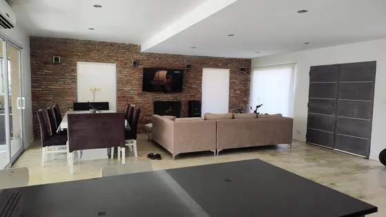 Casa En Venta - 3 Dormitorios 3 Baños - Cochera - 759mts2 - Canning