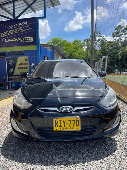 Hyundai Accent 1.4l 4 P