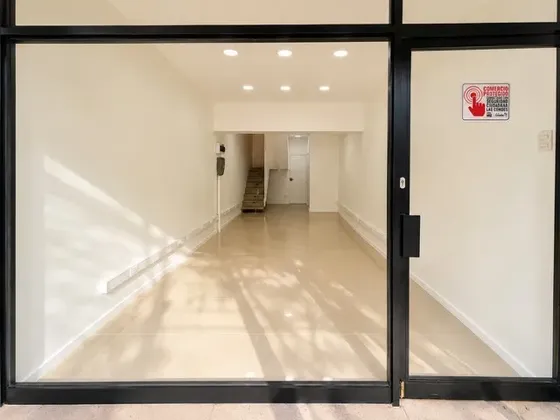 Arriendo De Local Comercial, Las Condes