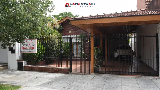 Villa Sarmiento Casa En Planta Cuatro Ambientes Fondo Libre