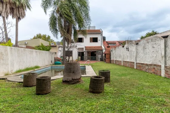 Venta Casa 6amb Temperley, Cochera, Jardín, Pileta