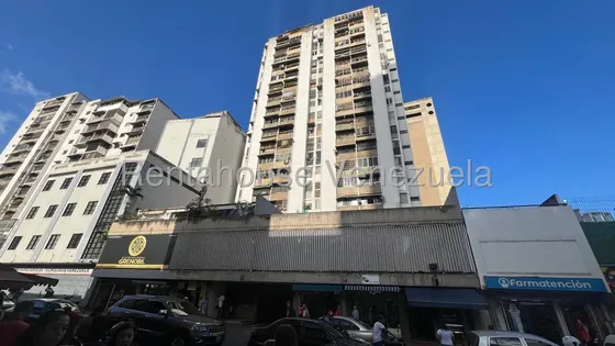 María Pastrán Te Presenta Este Bello Apartamento En Venta En La Candelaria Mls# 27-2913 Yf