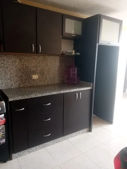 Vera Casa Inmobiliaria Alquila Apartamento En Buenaventura Paraparal Vp-1