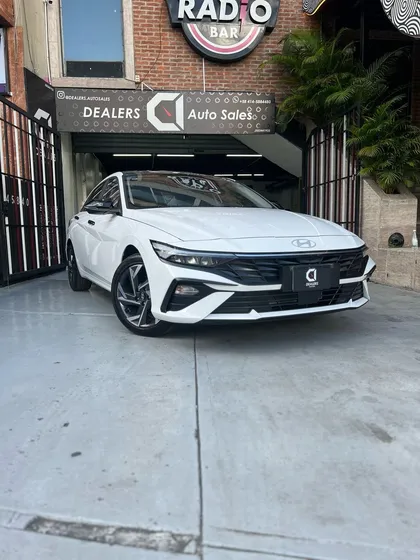 Hyundai Elantra Elantra