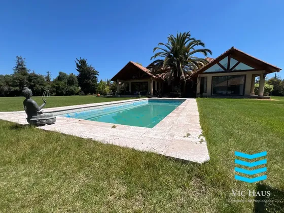 Espectacular Parcela Tres Casas Más De 1300 Mts2 Construidos