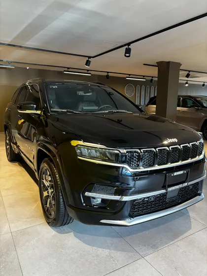 Jeep Commander 1.3 Overland Fwd At