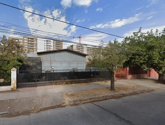 Calle Uno - Galpón - La Cisterna
