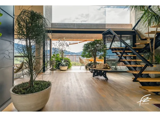 Penthouse Duplex En Venta En San Lucas, Medellín 