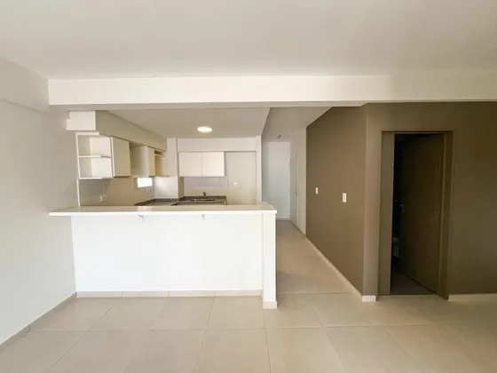 Departamento De Dos Ambientes En Almagro Con Balcón - Apto Profesional