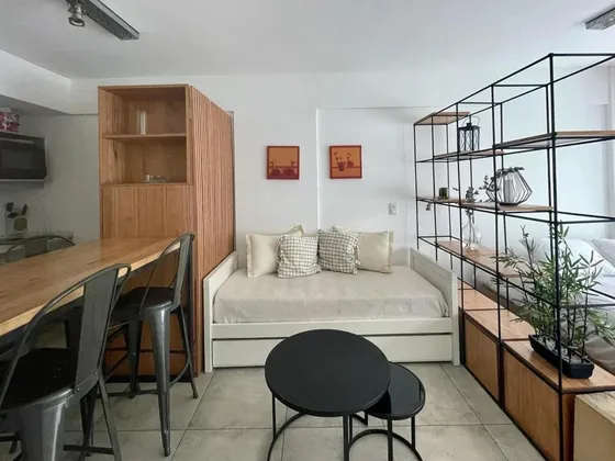 Departamento Monoambiente En Alquiler - 1 Baño - Recoleta