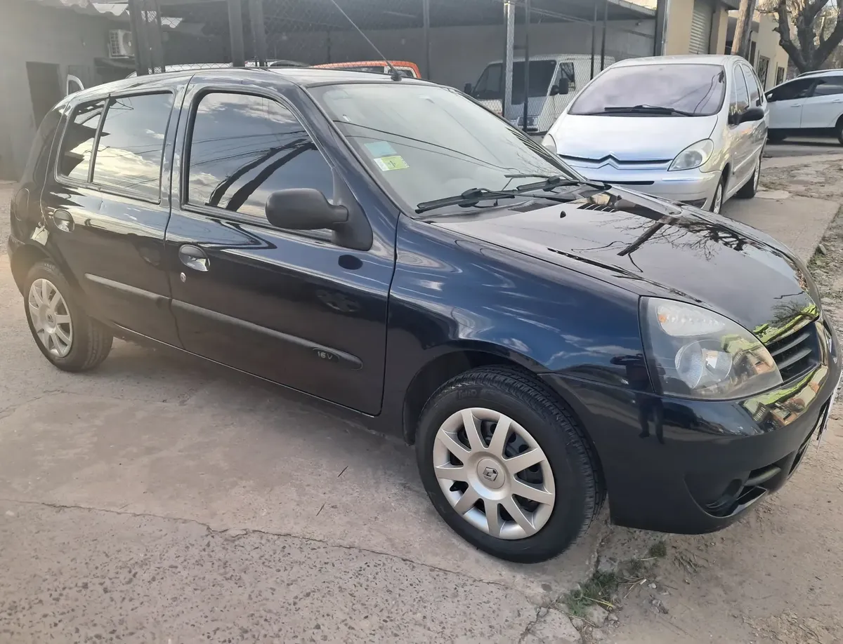 Renault Clio 1.2 Authentique Pack Ii 75cv