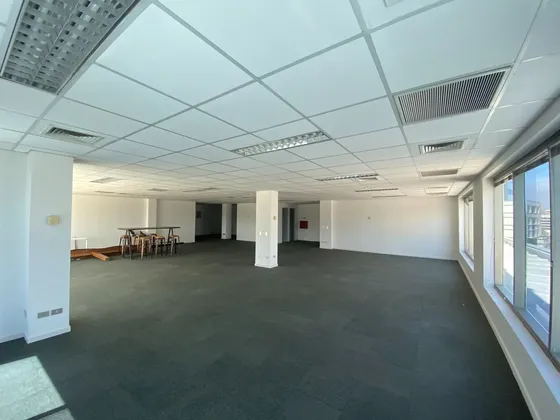 Oficina Planta Abierta Recién Remodelada, Vitacura