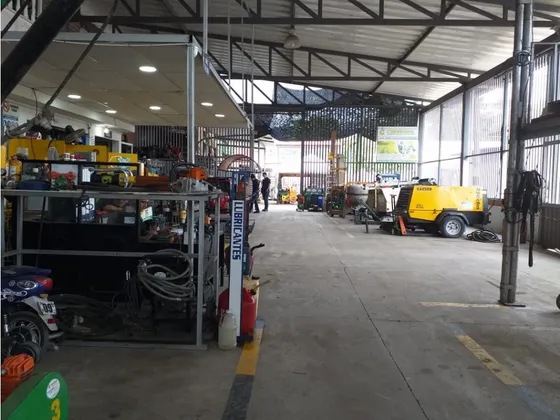 Bodega En Venta, Vitrina Comercial, Acacias Meta  