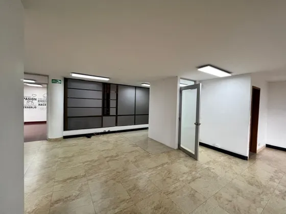 Oficina En Arriendo En Chico Norte. Cod A1094102