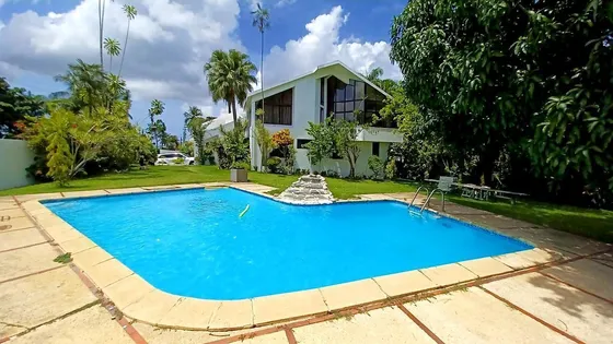 Se Vende Casa Grande Con Patio Y Piscina En Arroyo Manzano