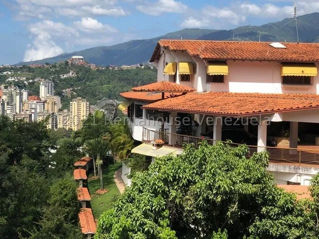 Se Vende Casa En Colinas De Santa Monica