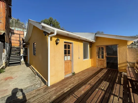 Casa 3d En Cerro Cárcel Con Terraza Y Vista Al Mar