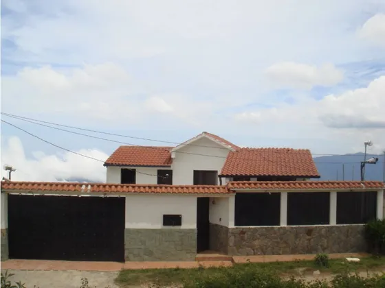Casa En El Junquito Country Club/distrito Capital Ve02-1337crc-staffjs