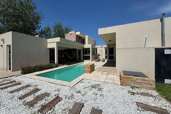 Venta Casa - Puerto Roldan - Barrio Privado