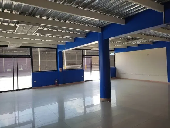 Galpón En Venta. Zona Industrial Municipal Norte. Banco De Transformadores Trifásicos Propios .mr.
