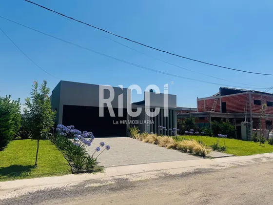 Casa 3 Ambientes En Venta Apta Credito En Barrio El Amanecer Hudson Berazategui