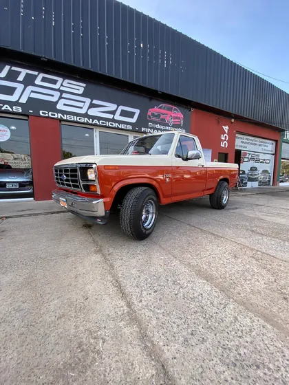 Ford F-100 Ford 221