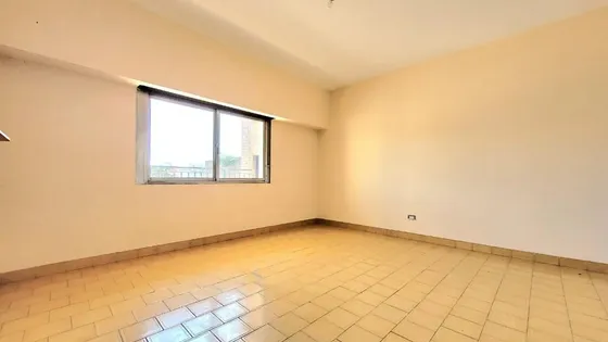 Venta Depto Piso 3 Amb, Muy Amplios, Al Frente Con Balcon (108 Mt Totales)