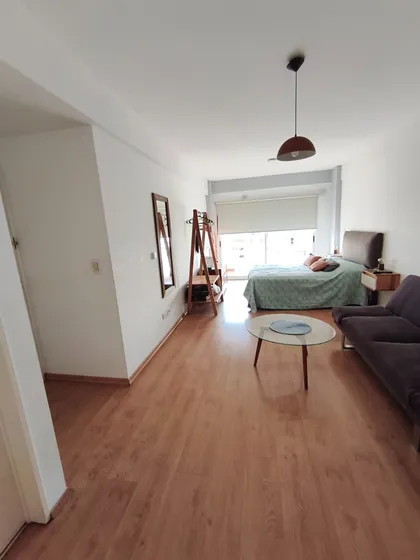 Monoambiente Amplio Y Cálido En Villa Urquiza. Alquiler Temp