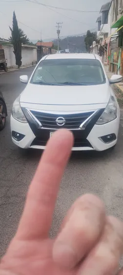 Nissan Versa Exclusive Navy