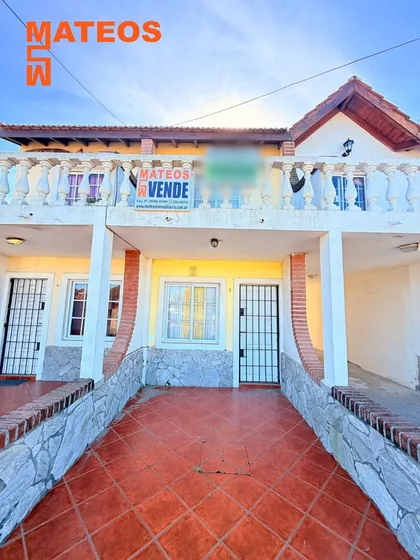 Venta Triplex Al Frente Con Vista Al Mar En Mar Del Tuyú Calle 84 E/ Costanera Y 1 Uf 3