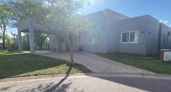 Casa Barrio Privado Santa Guadalupe - Pilar Del Este-