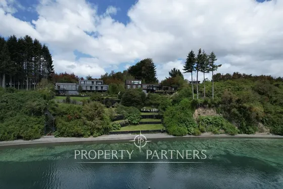 Espectacular Casa A Orillas Del Lago Llanquihue, P...