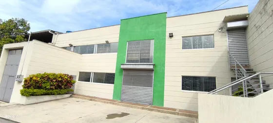 Lh Edificio Comercial En Barrio Bolívar 
