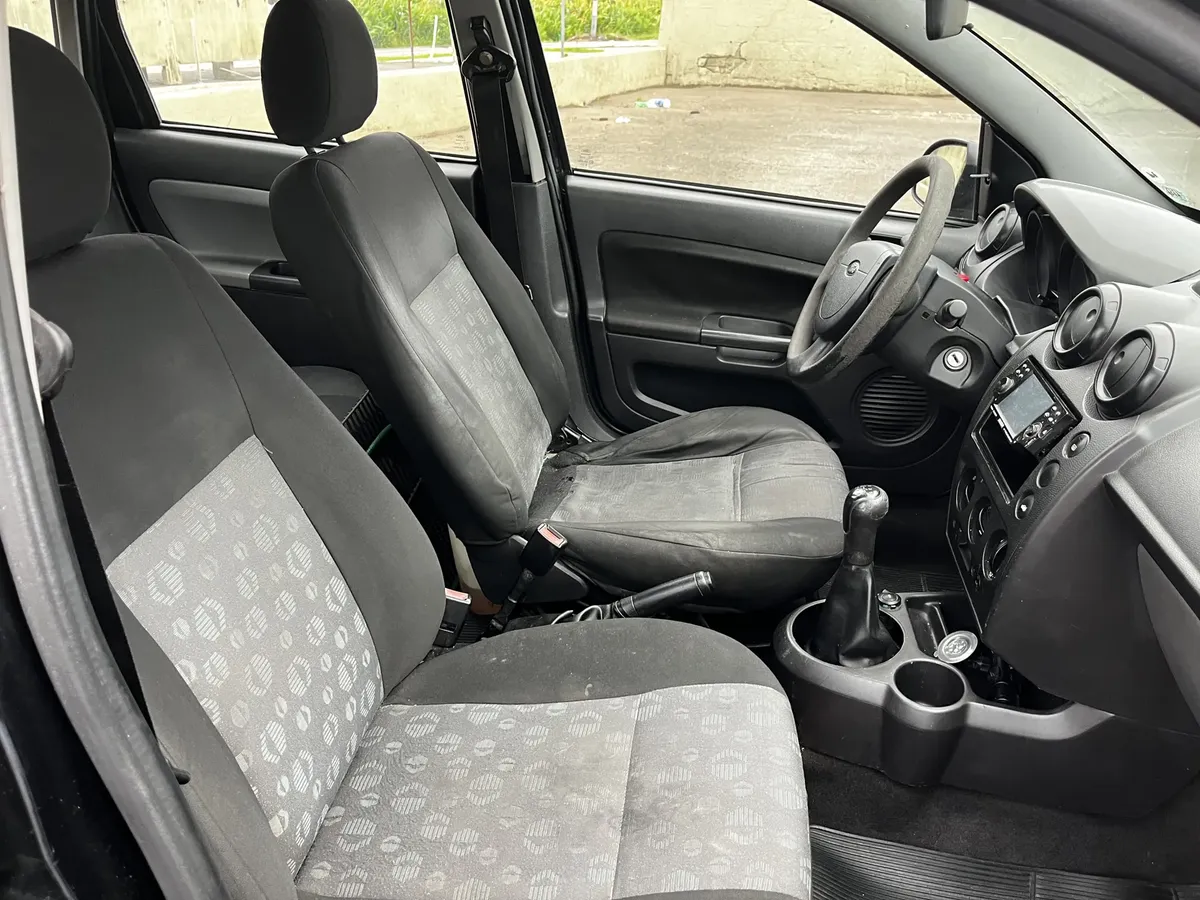 Ford Fiesta 2009 1.0 Flex 5p — foto 9