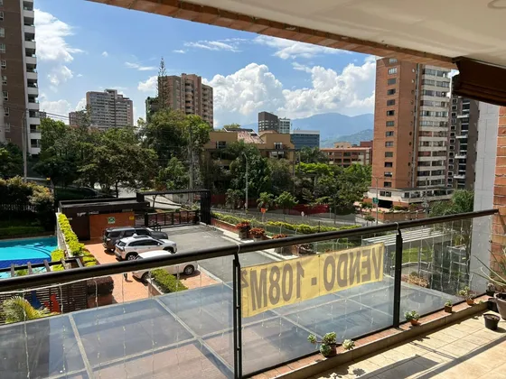 Venta De Apartamento 108 Metros En El Poblado Los Parra 