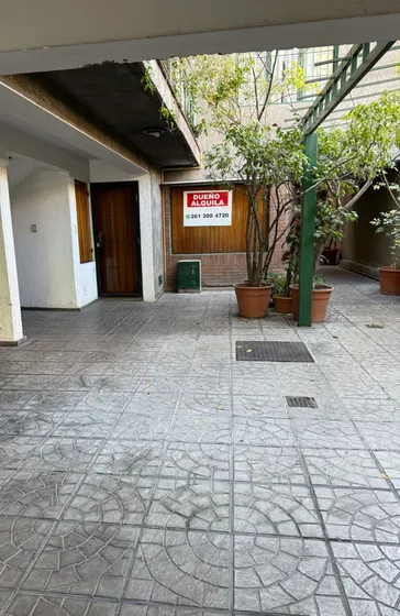 Alquiler - Dueño Directo - Pb - 3 Ambientes-1 Dormitorio Cochera - Centro Mza (barcala 341) 