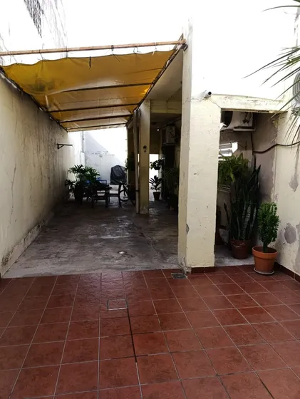 Excelente Casa Con Cochera Vrios Vehiculos En Villa Soldati