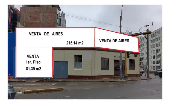 La Casa Se Está Vendiendo Como Terreno. Tiene 3 Frentes.