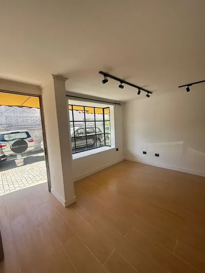 Casa En Condominio Providencia, Excelente Estado Y Ubicación