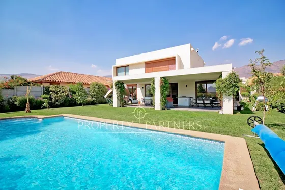 Piedra Roja, Casa Mediterránea En Excelentes Condi...