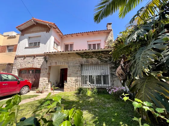 Casa 5 Ambientes En Venta Con Jardin Y Pileta Florida