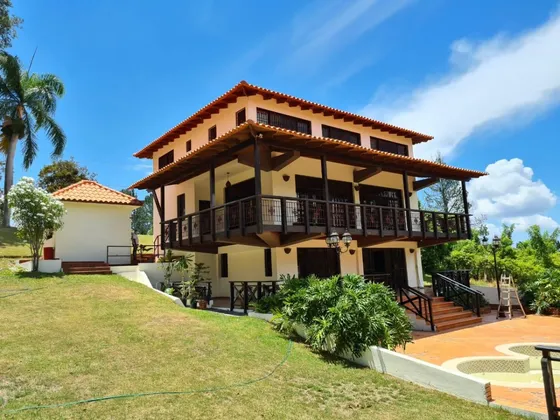 Villa Espectacular Con La Mejor Vista En Jarabacoa