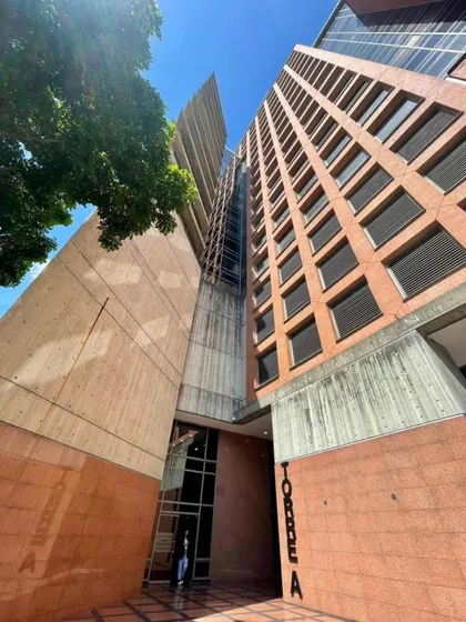 Alquiler Oficina En Torre Provincial Av Francisco De Miranda