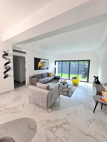 Apartamento En Venta  290 M2- Urb. Macaracuay
