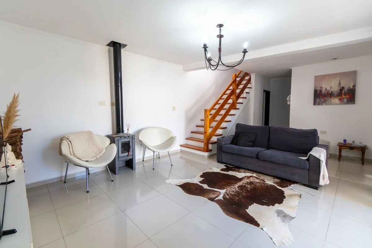 Ph Tipo Duplex De Dos Dormitorios En Venta 