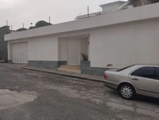 Se Vende Hermosa Y Lujosa Casa En Prados Del Este De 6 Habitaciones Y 7 Baños En Prados Del Este Em